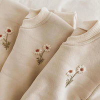 Daisy Embroidered Jogger Set - The Ollie Bee
