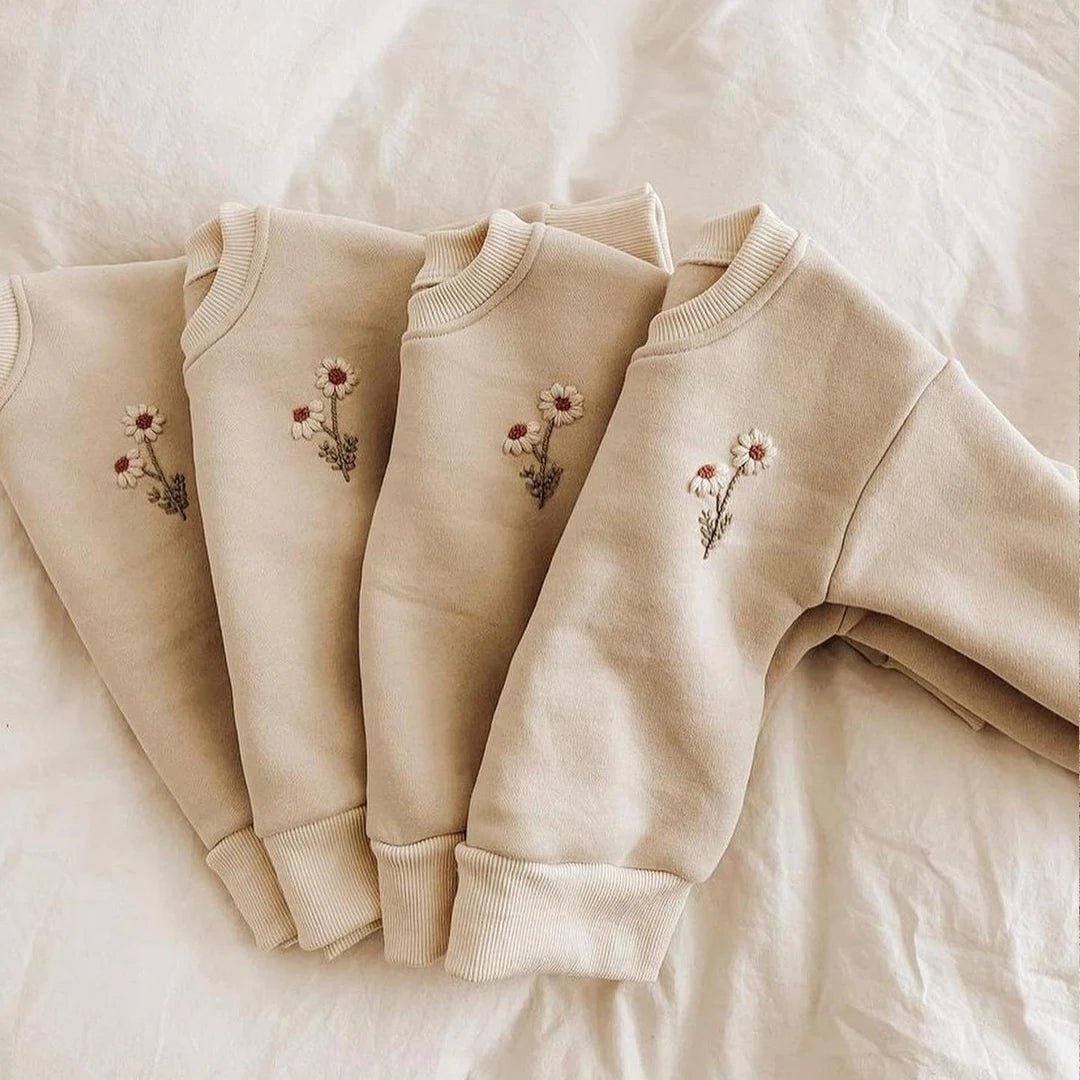 Daisy Embroidered Jogger Set - The Ollie Bee